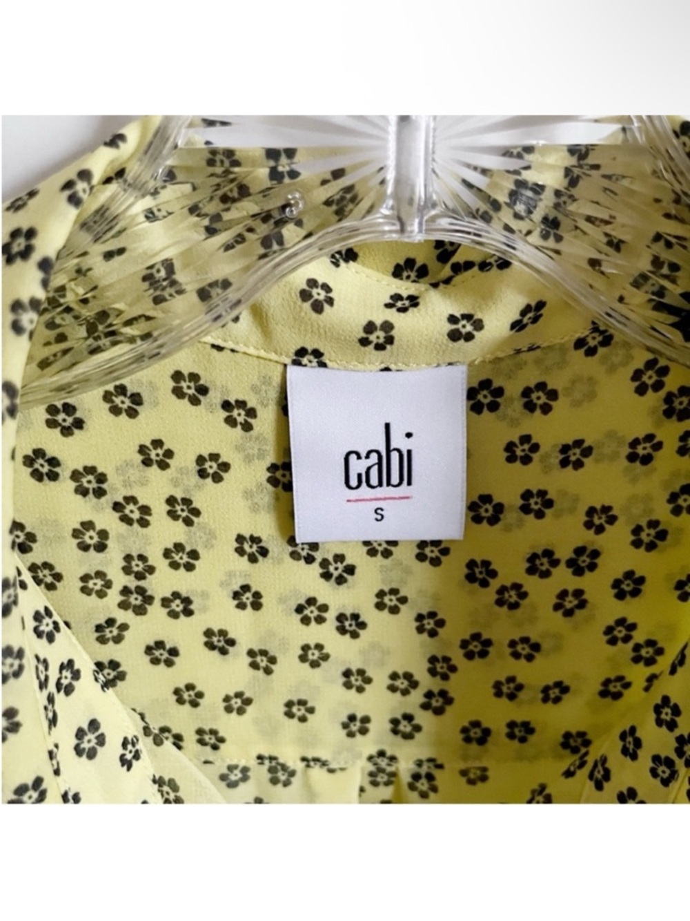 Cabi Viola blouse yellow black daisy print sleeveless semi sheer button front - Picture 7 of 10